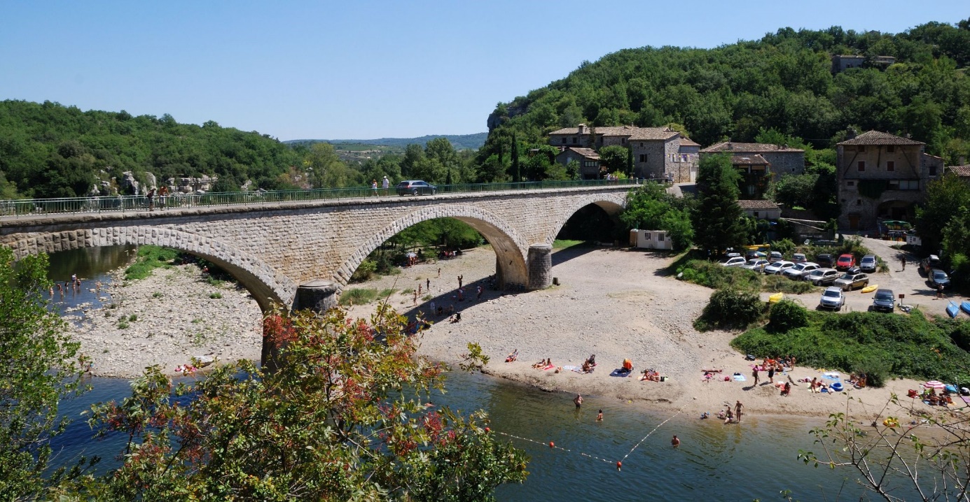 Quel emplacement de camping en Ardèche choisirez-vous à La Grand Terre ?